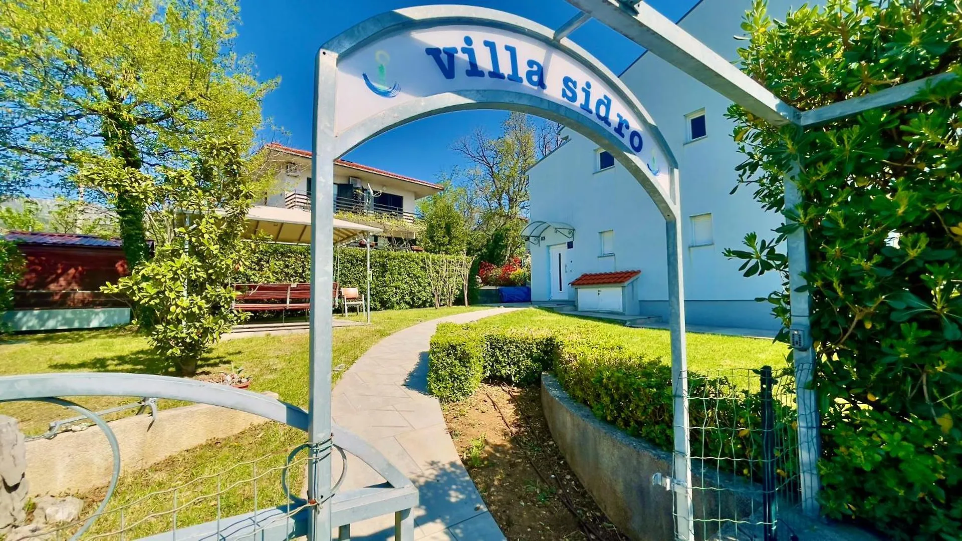 יאדראנובו Apartments - Villa Sidro